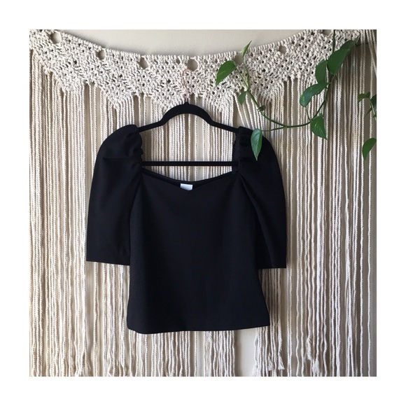 H&M Tops - H&M Black Fitted Puff Short Sleeve Top
